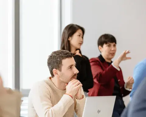 扎根于学术研究与商业实践的交叉地带