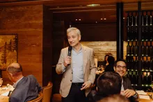是一家提供公共服务的非营利性私立高等